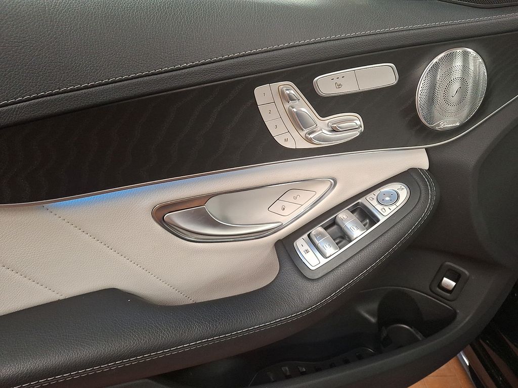 Thumbnail: 2017 Mercedes-Benz C-Class - 8