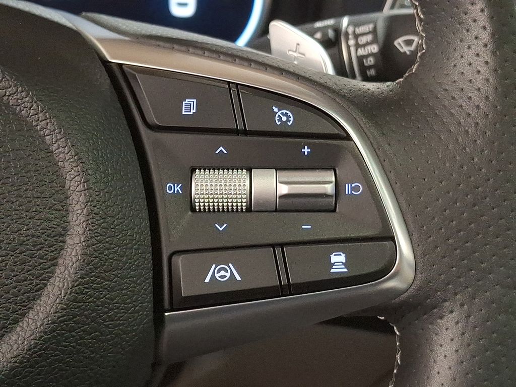 Thumbnail: 2023 Genesis G70 - 18