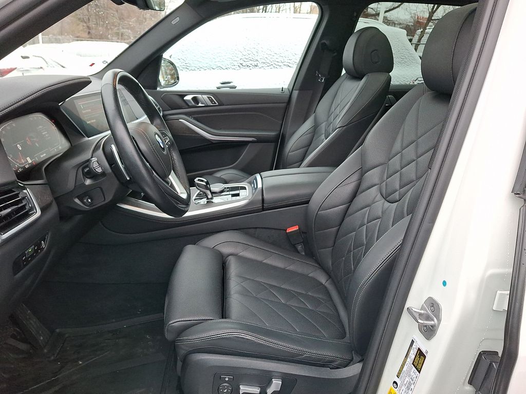 Thumbnail: 2023 BMW X5 - 9