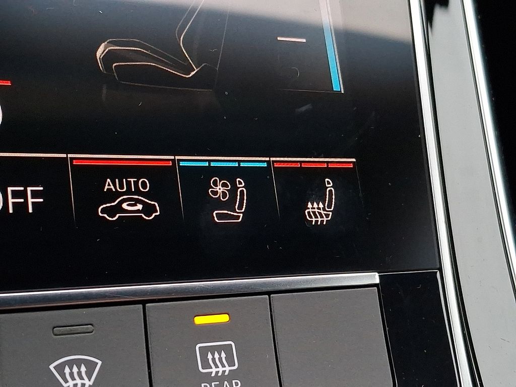 Thumbnail: 2021 Audi Q7 - 22