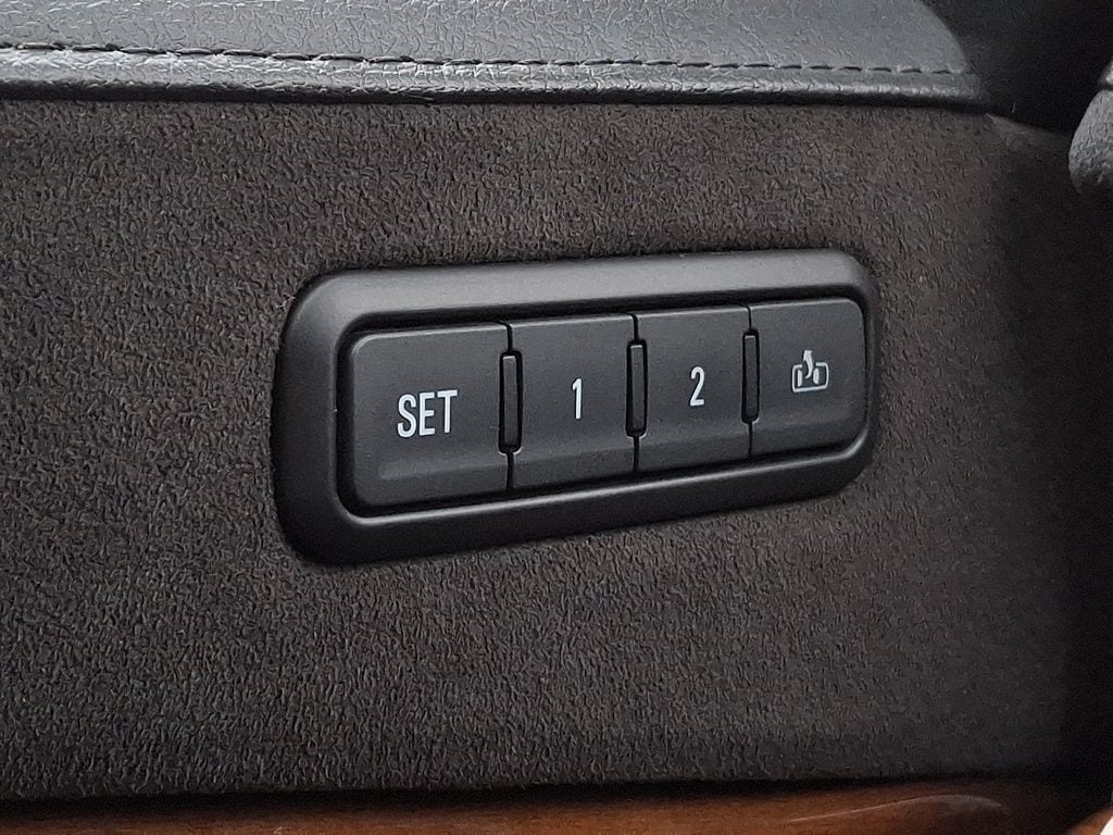 Thumbnail: 2018 Cadillac Escalade - 24