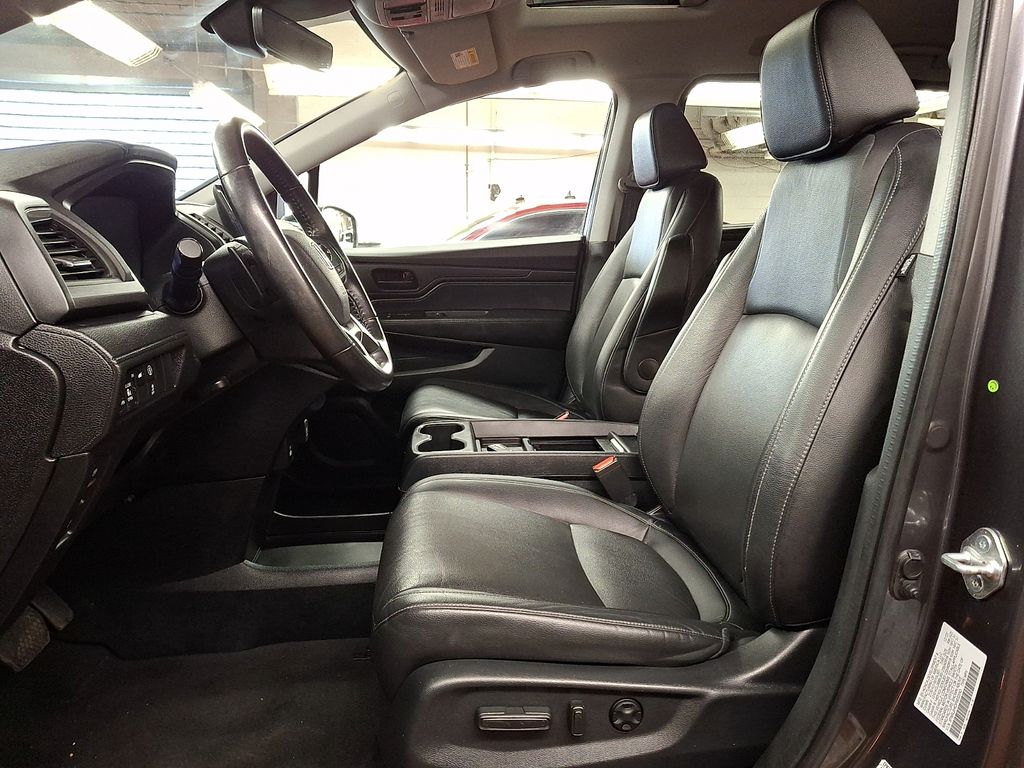 Thumbnail: 2023 Honda Odyssey - 10