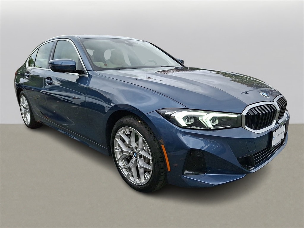 Thumbnail: 2025 BMW 3 Series - 3