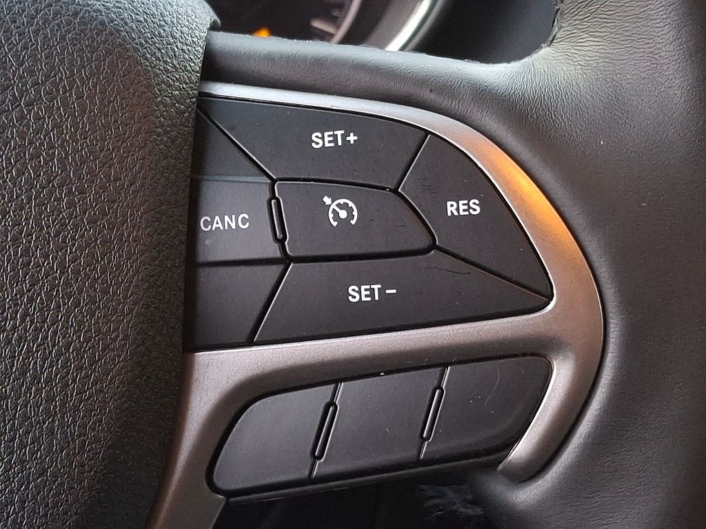 Thumbnail: 2018 Jeep Grand Cherokee - 18