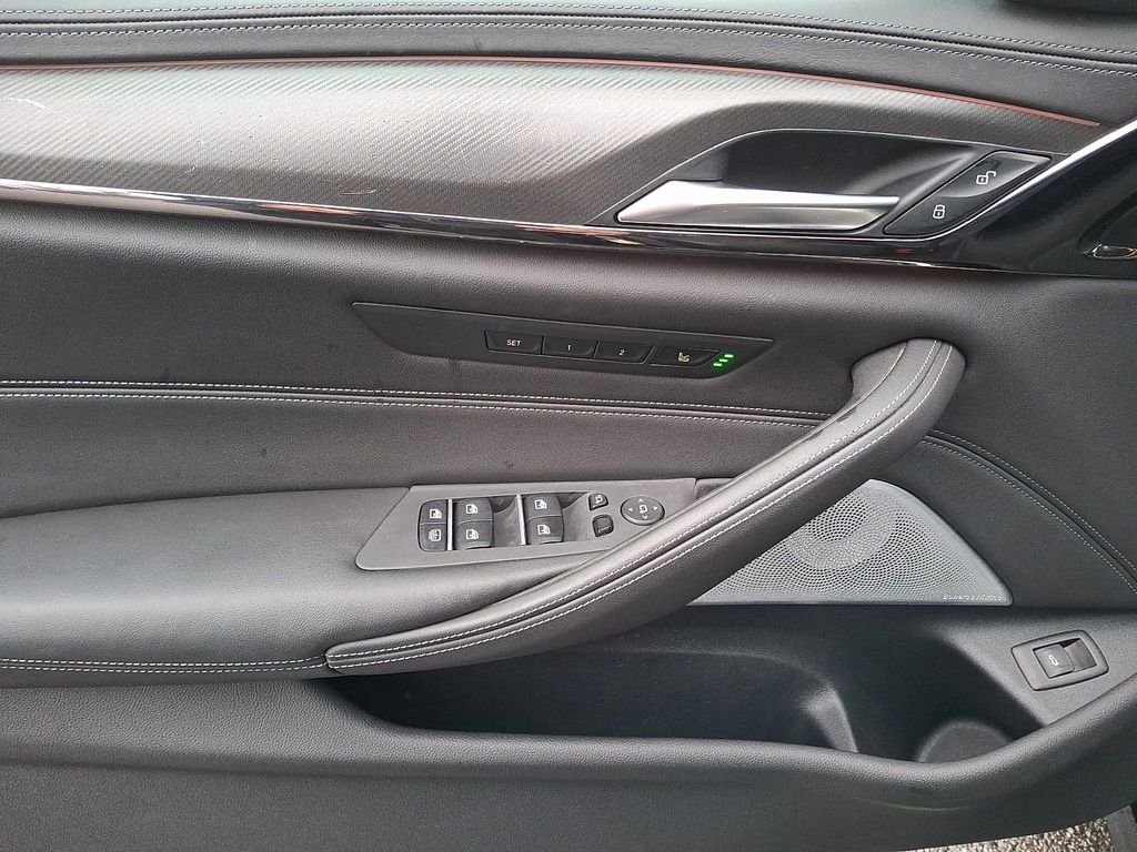 Thumbnail: 2019 BMW M5 - 8