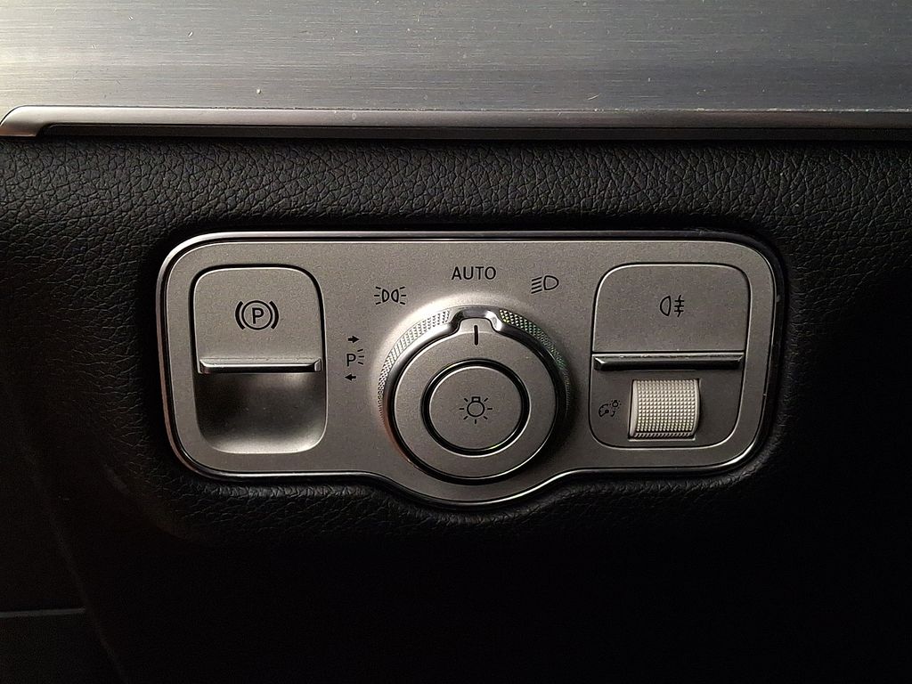 Thumbnail: 2020 Mercedes-Benz GLE - 20