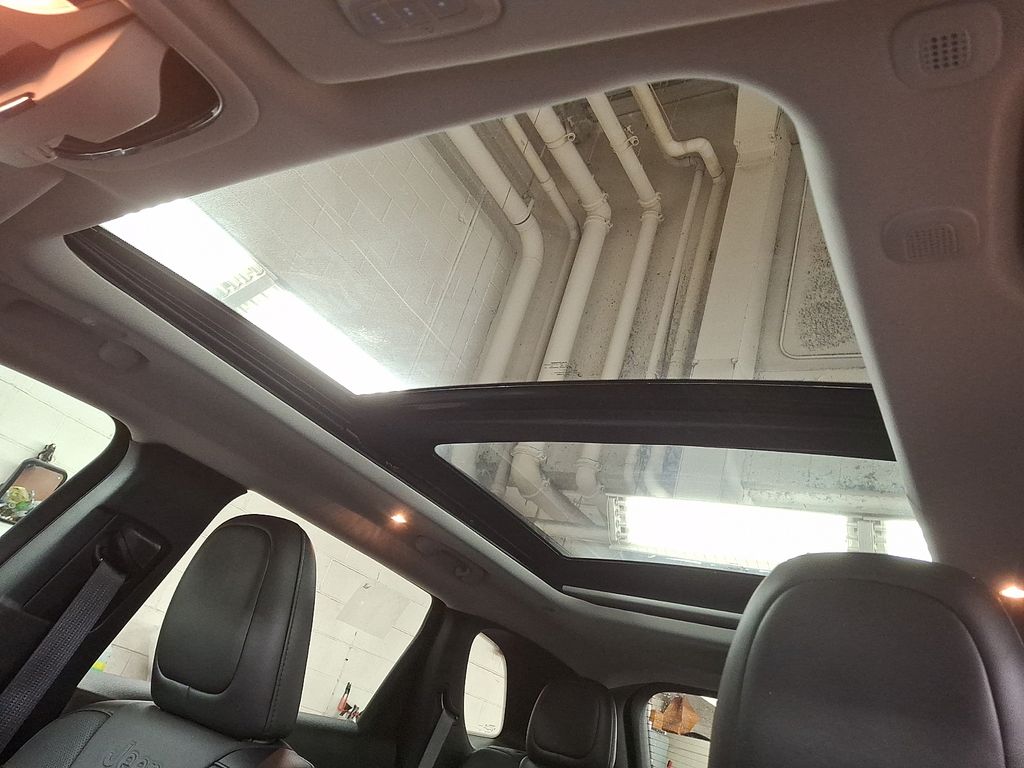 Thumbnail: 2022 Jeep Cherokee - 11