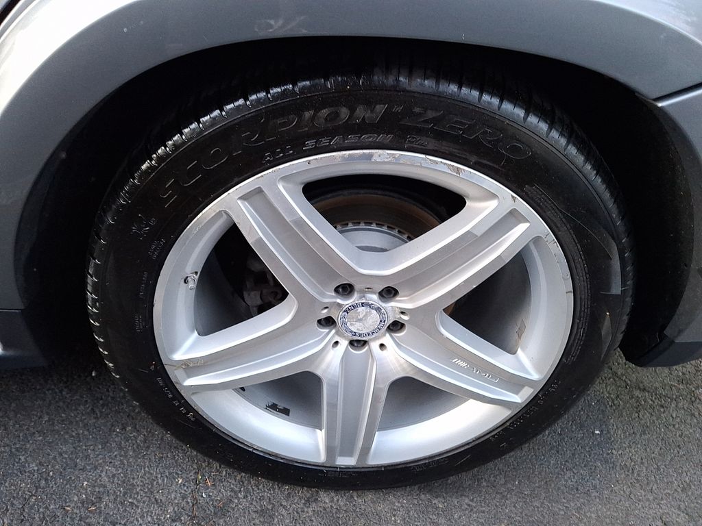 Thumbnail: 2011 Mercedes-Benz GL-Class - 6