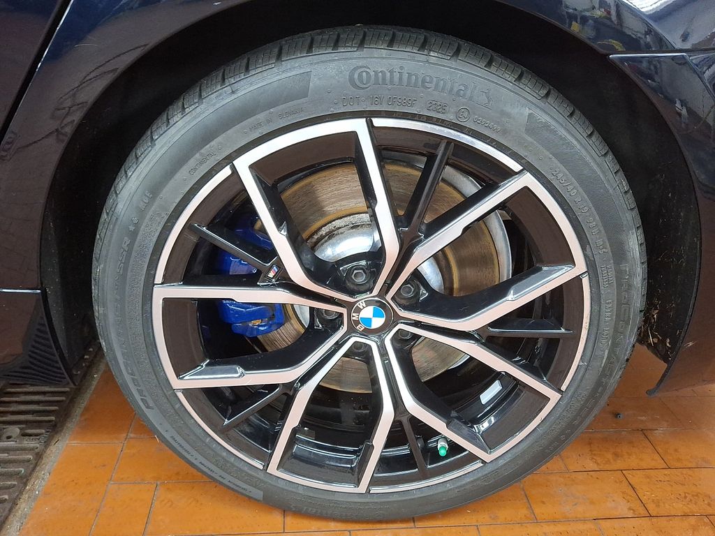 Thumbnail: 2022 BMW 5 Series - 7