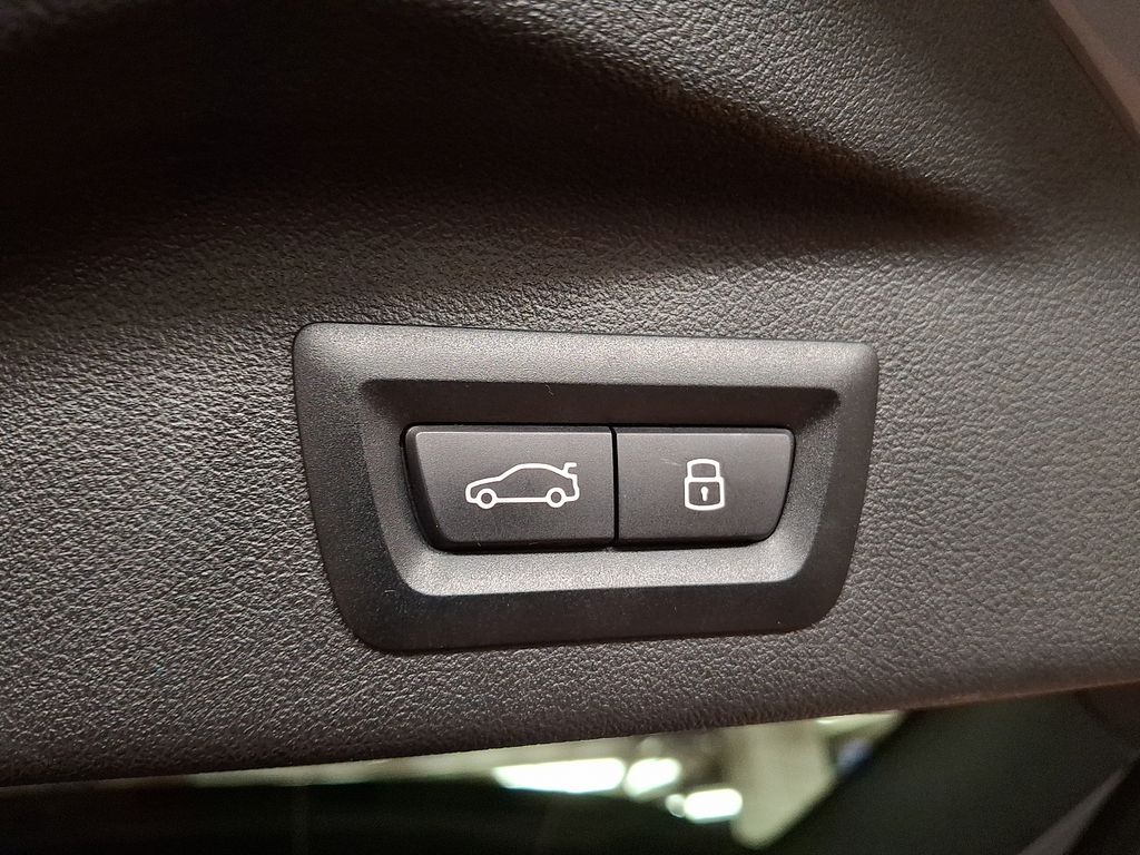 Thumbnail: 2024 BMW X7 - 27