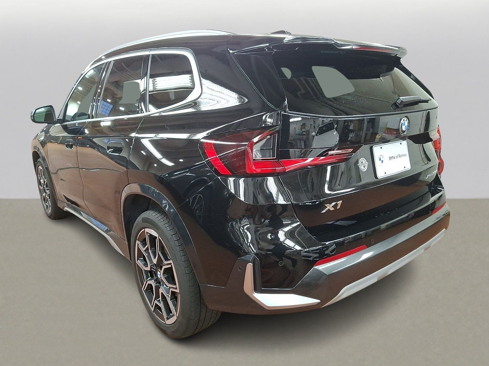 Thumbnail: 2025 BMW X1 - 5