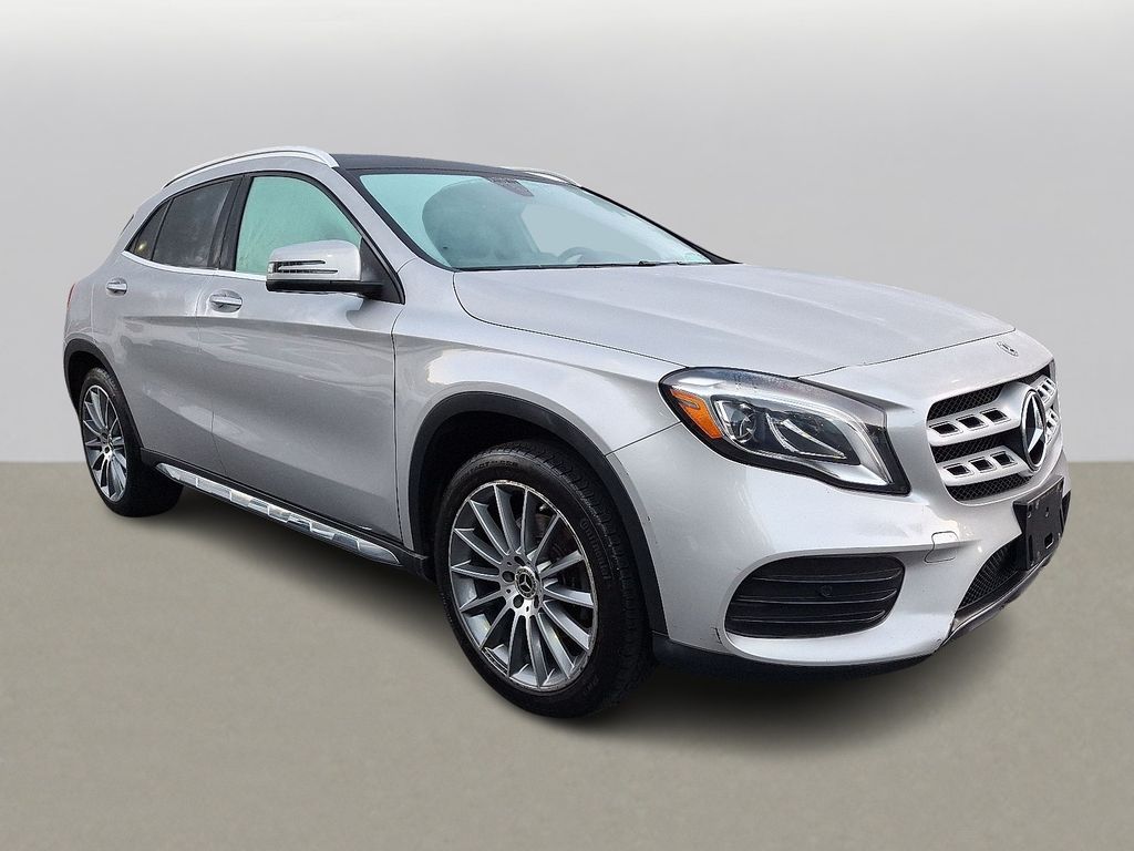 2018 Mercedes Benz GLA 250 4MATIC photo 3