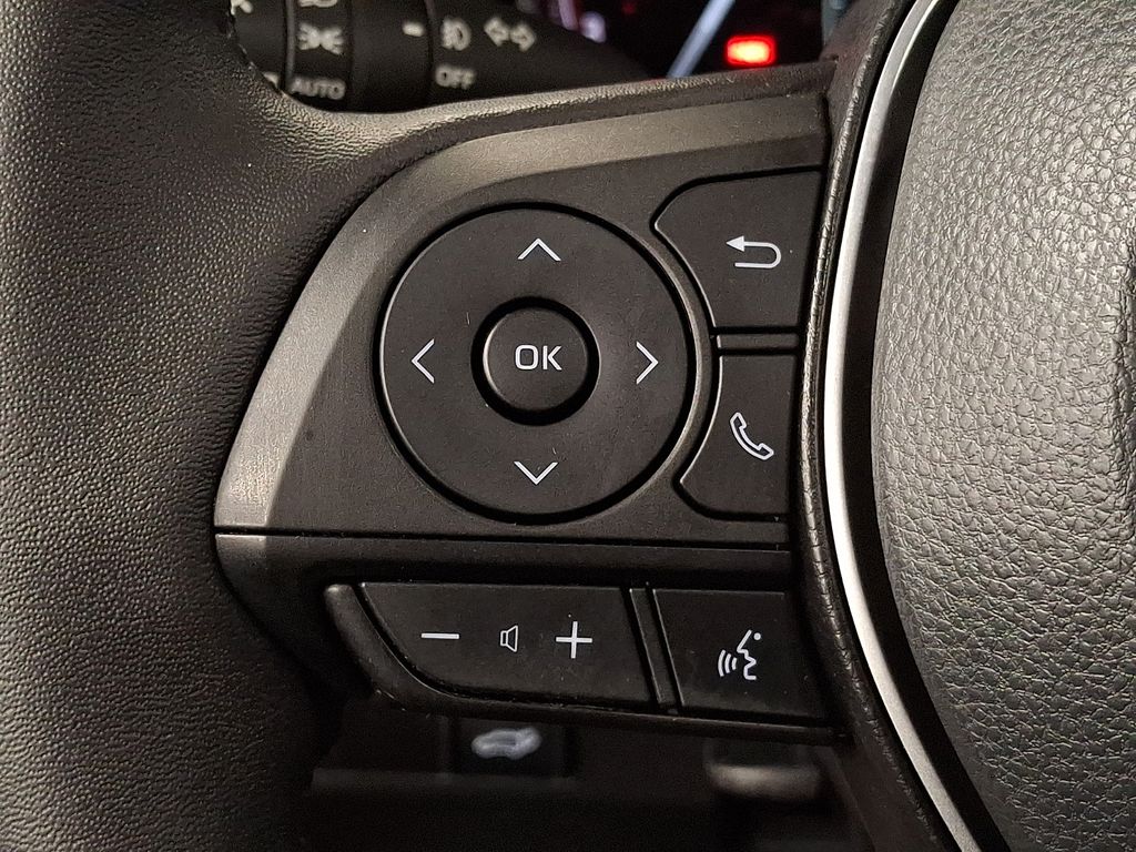 Thumbnail: 2023 Toyota RAV4 - 17