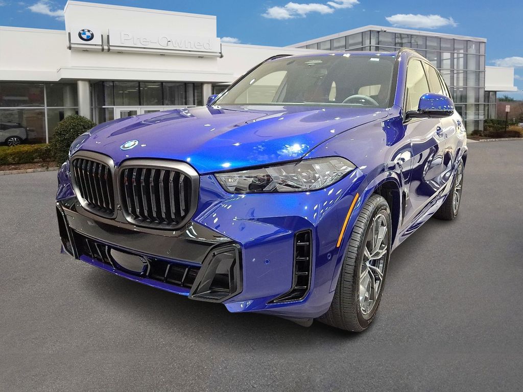 2026 BMW X5 50e's photo