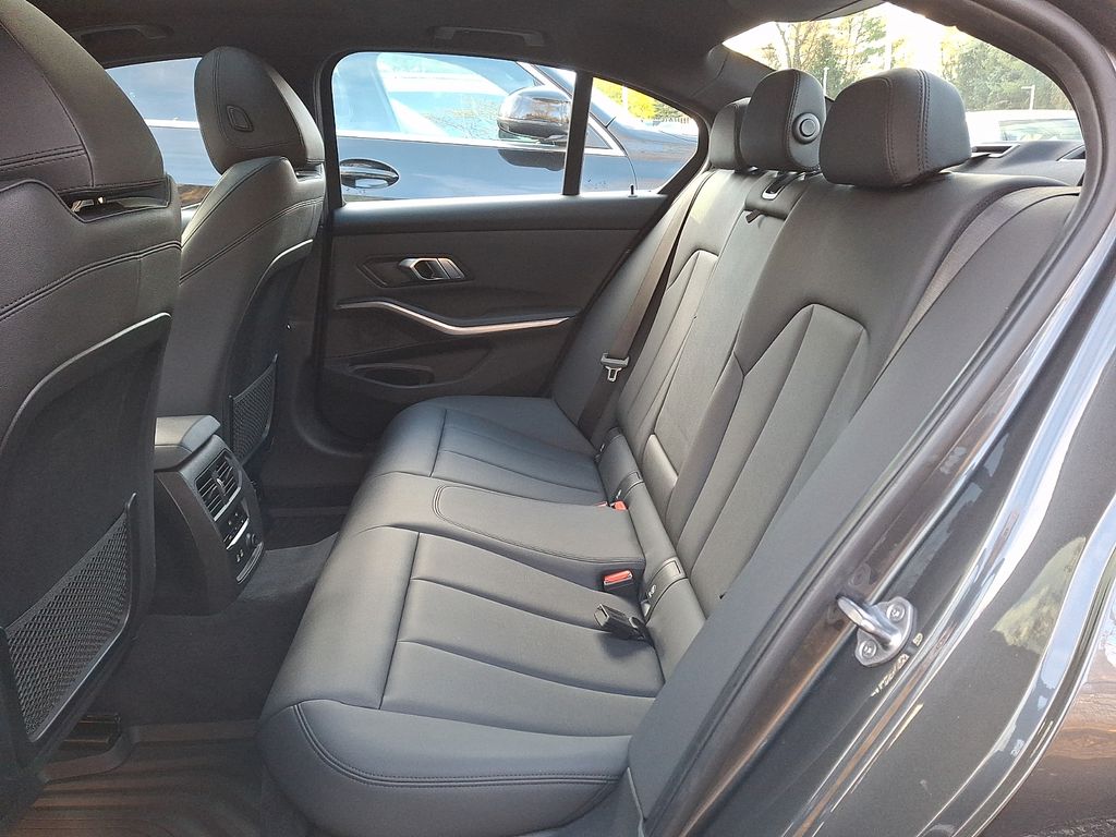 Thumbnail: 2019 BMW 3 Series - 8