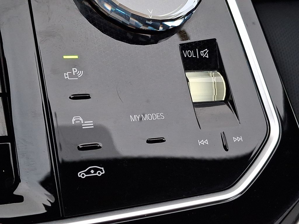 Thumbnail: 2023 BMW 7 Series - 20