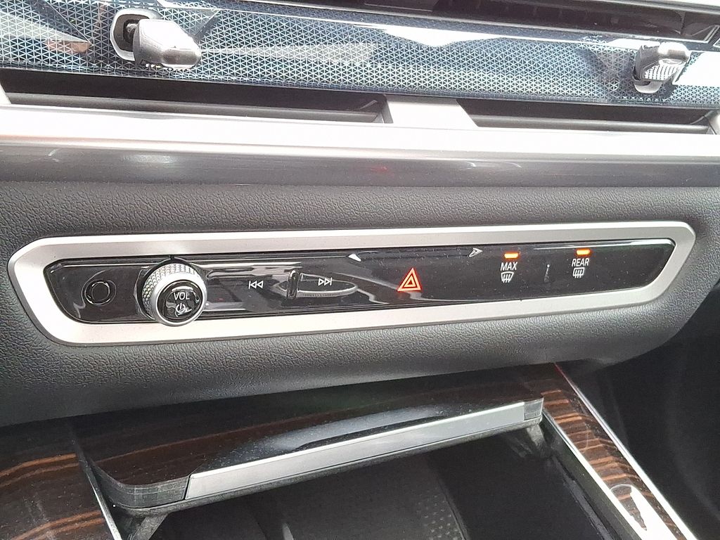 Thumbnail: 2026 BMW X5 - 13