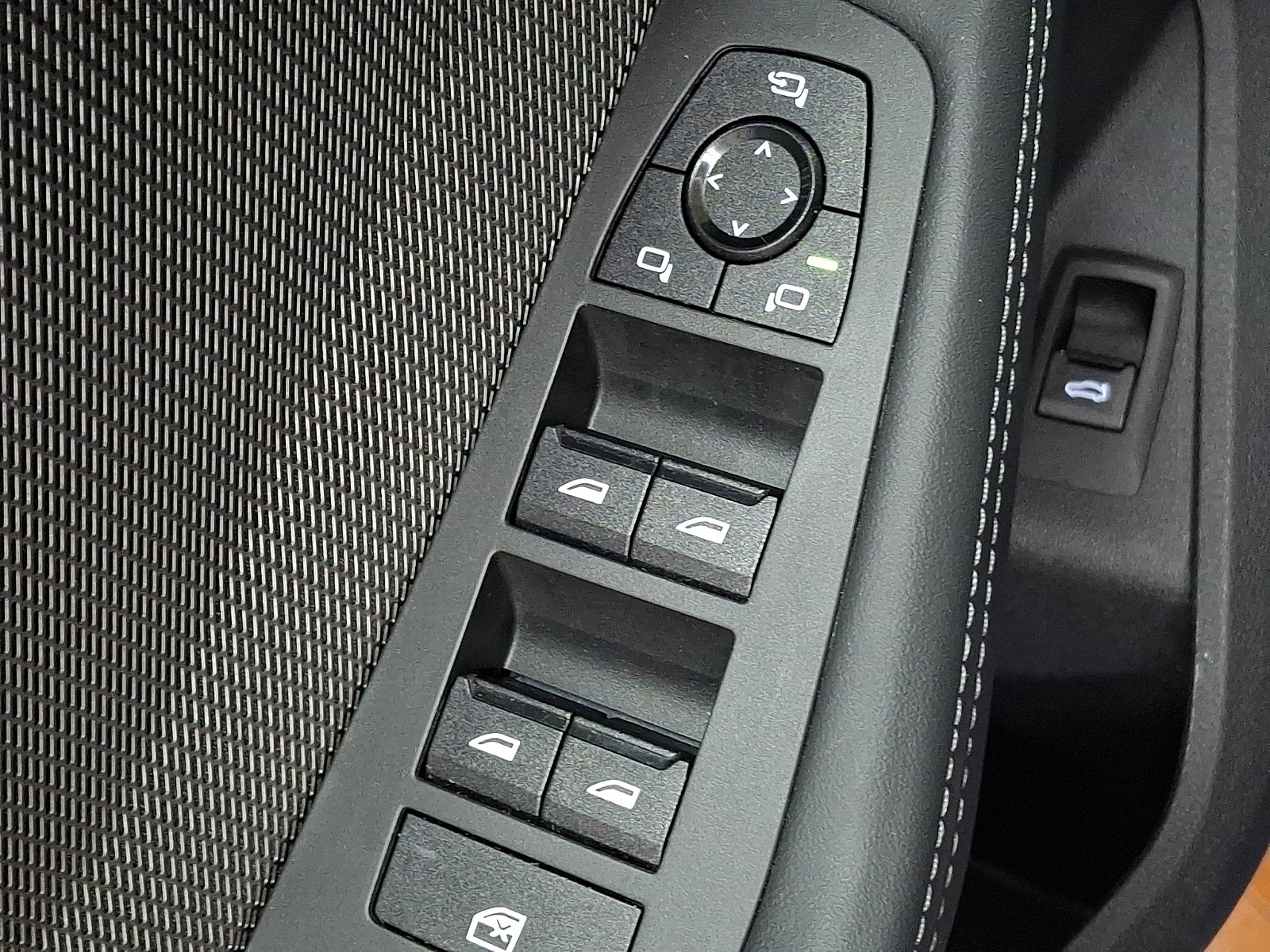 Thumbnail: 2025 BMW 2 Series - 22