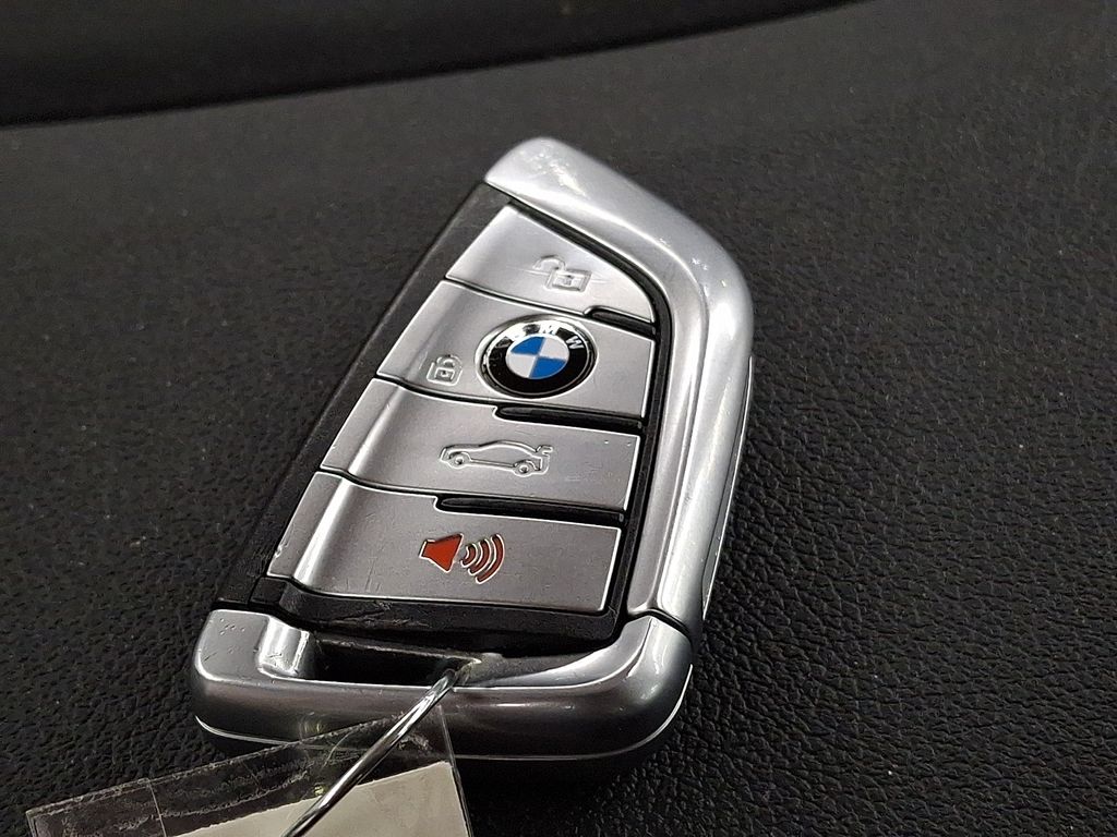 Thumbnail: 2019 BMW 5 Series - 24