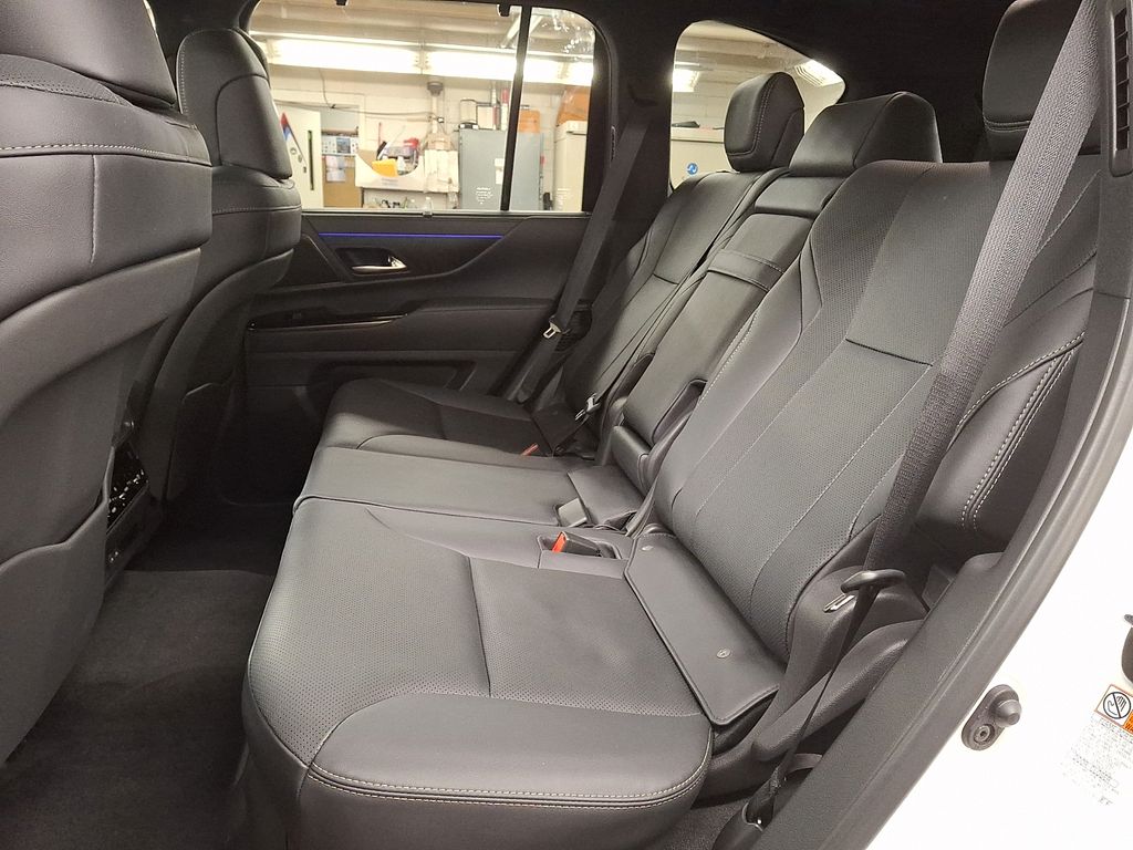 Thumbnail: 2024 Lexus LX - 7