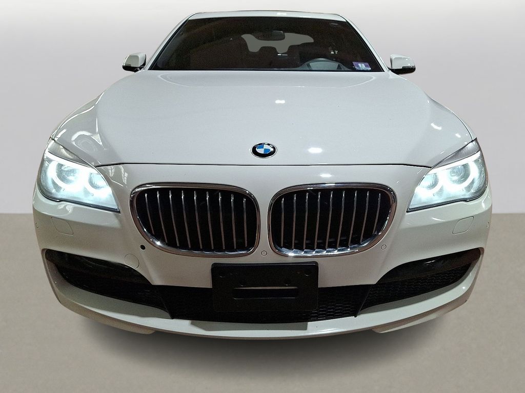 Thumbnail: 2015 BMW 7 Series - 2