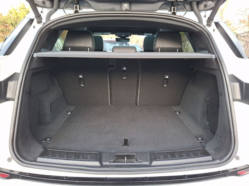 Thumbnail: 2020 Land Rover Range Rover Evoque - 28