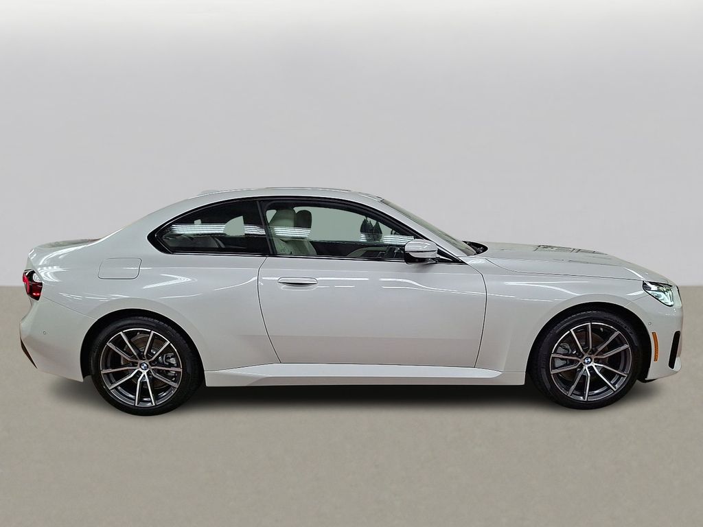 Thumbnail: 2025 BMW 2 Series - 4