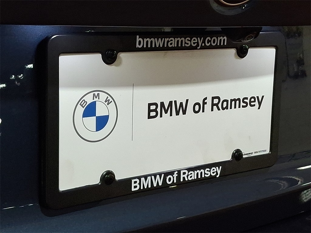 Thumbnail: 2025 BMW 3 Series - 30