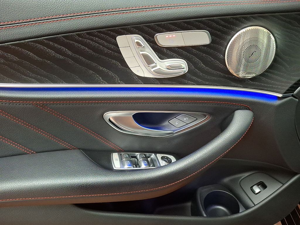 Thumbnail: 2022 Mercedes-Benz E-Class - 8