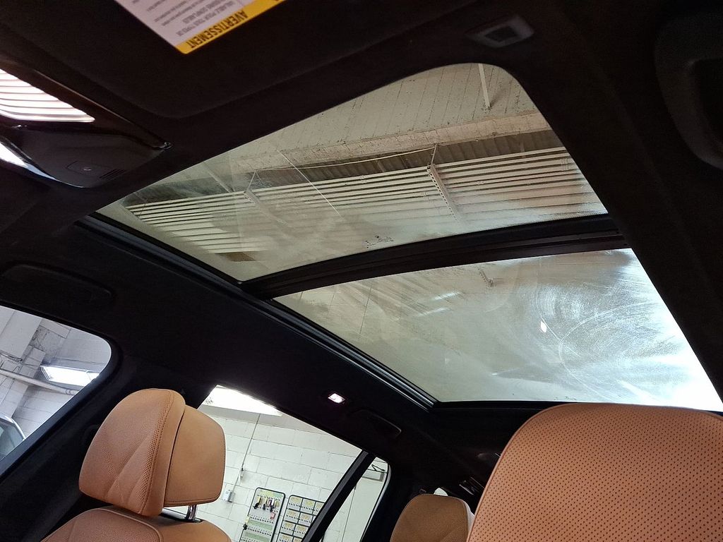 Thumbnail: 2026 BMW X7 - 17