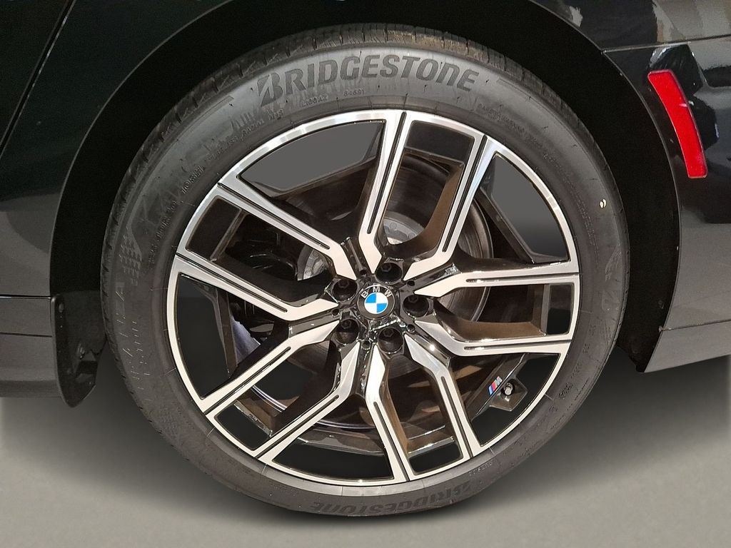 Thumbnail: 2025 BMW i7 - 5