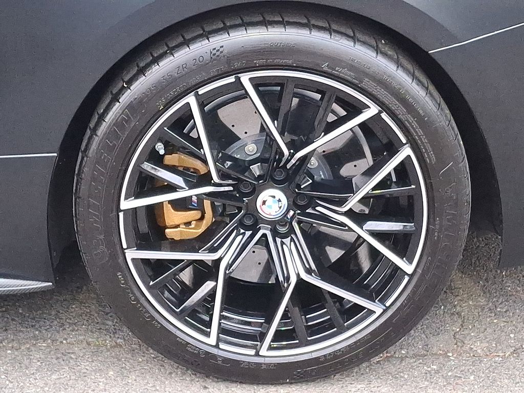 Thumbnail: 2023 BMW M8 - 6