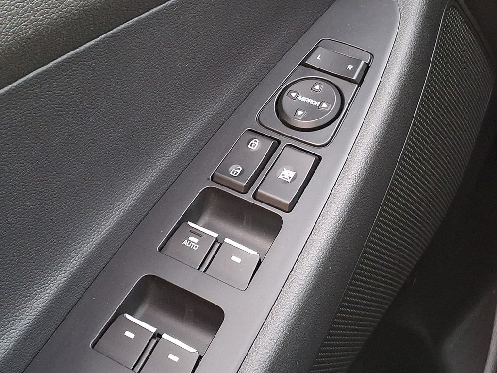 Thumbnail: 2021 Hyundai Tucson - 25