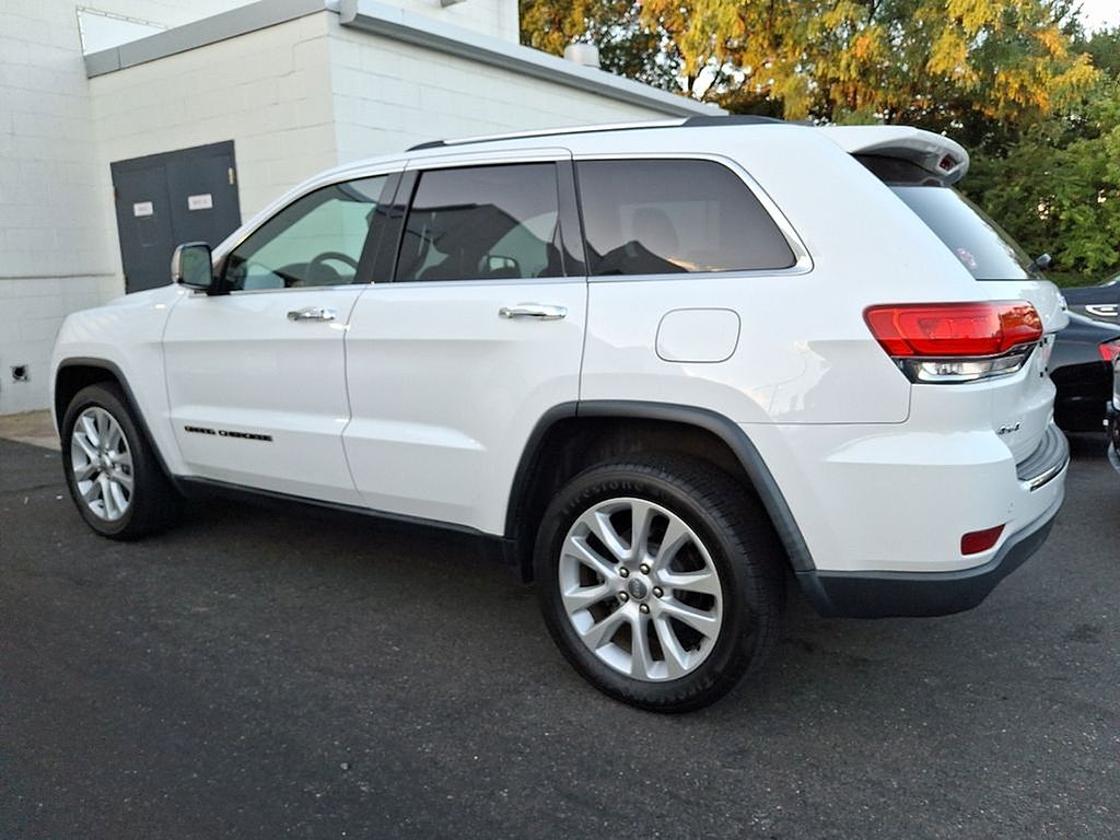 Thumbnail: 2017 Jeep Grand Cherokee - 6