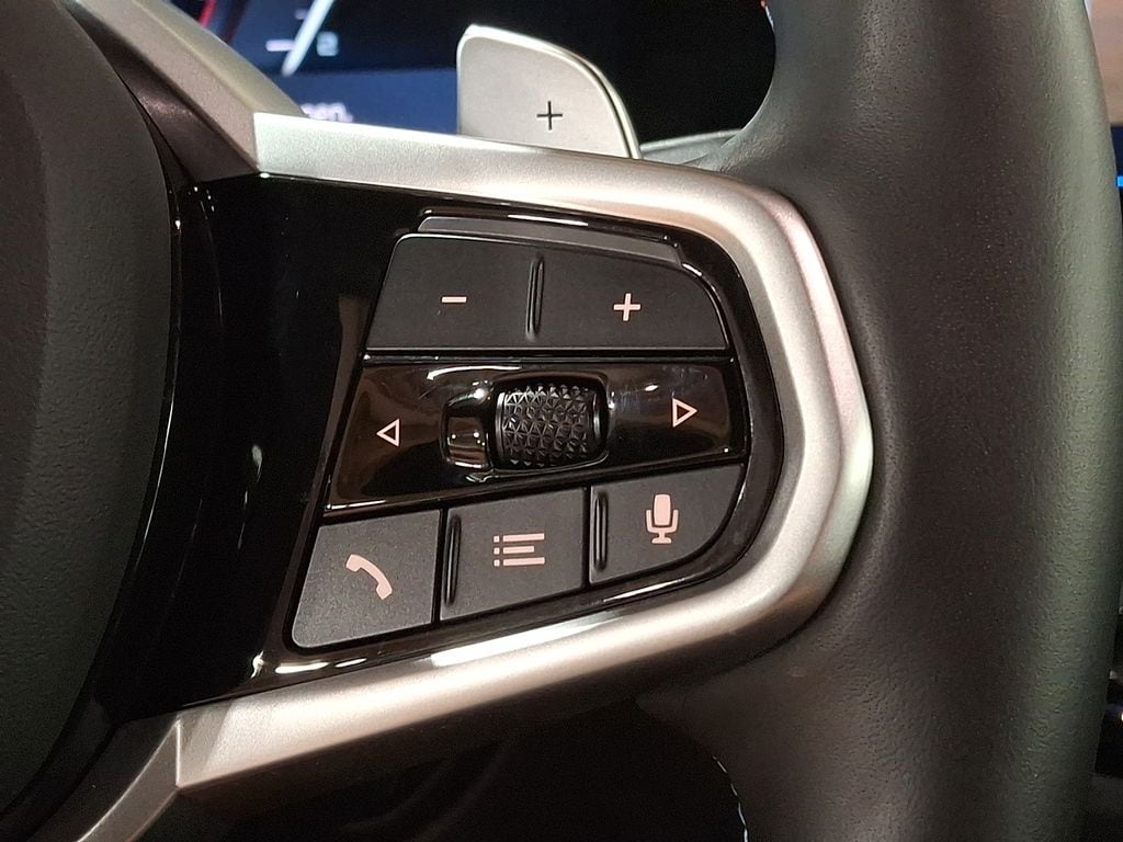 Thumbnail: 2025 BMW 4 Series - 18