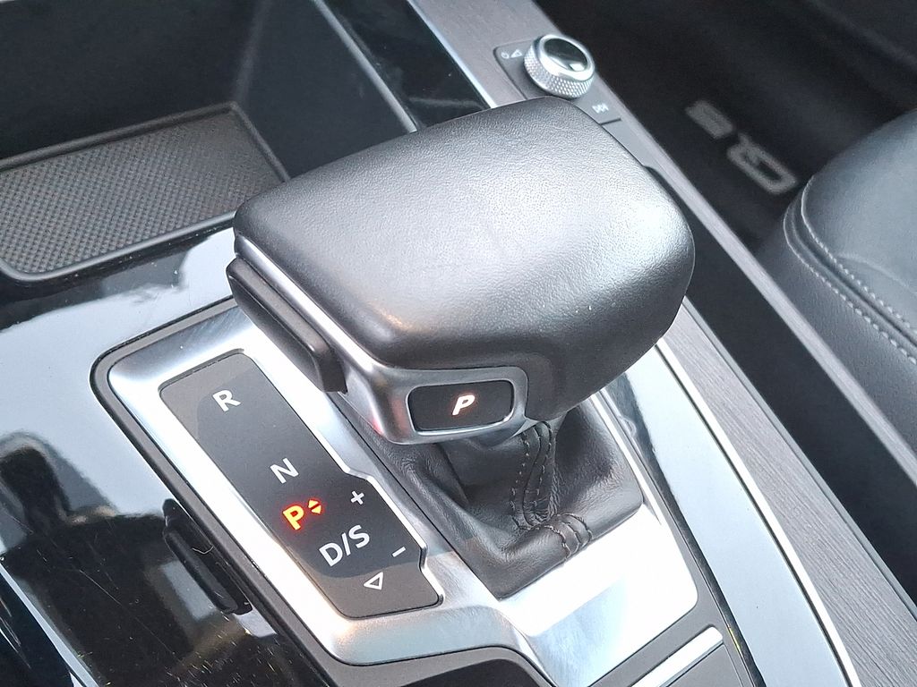 Thumbnail: 2021 Audi Q5 - 12