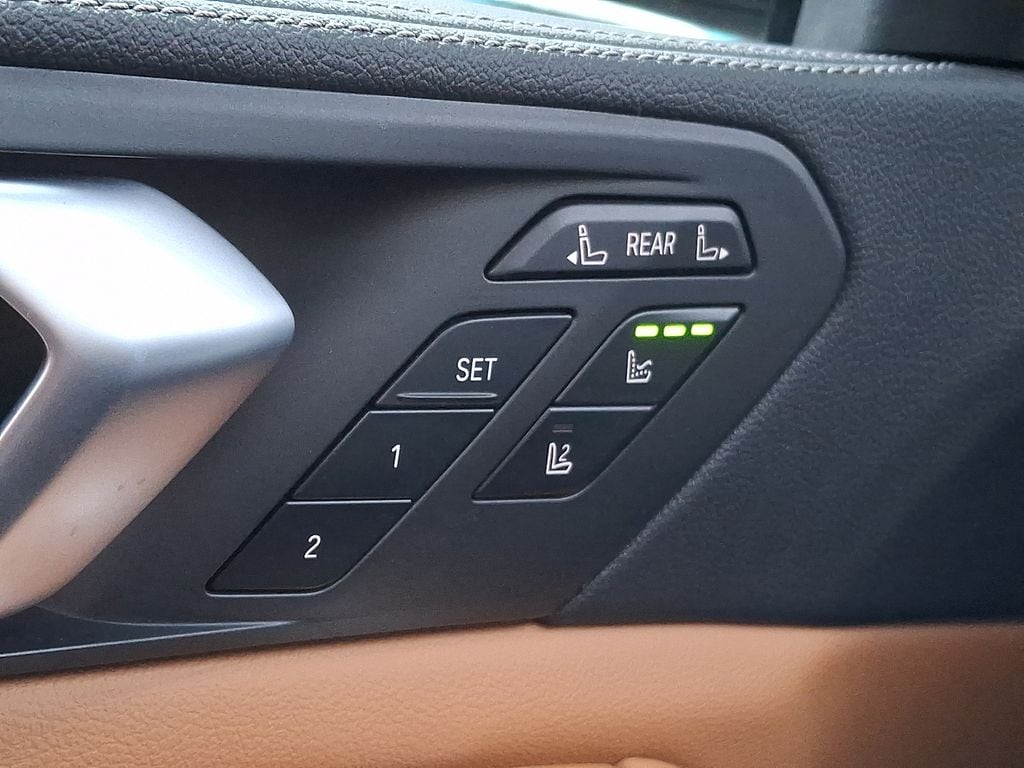 Thumbnail: 2021 BMW X7 - 25