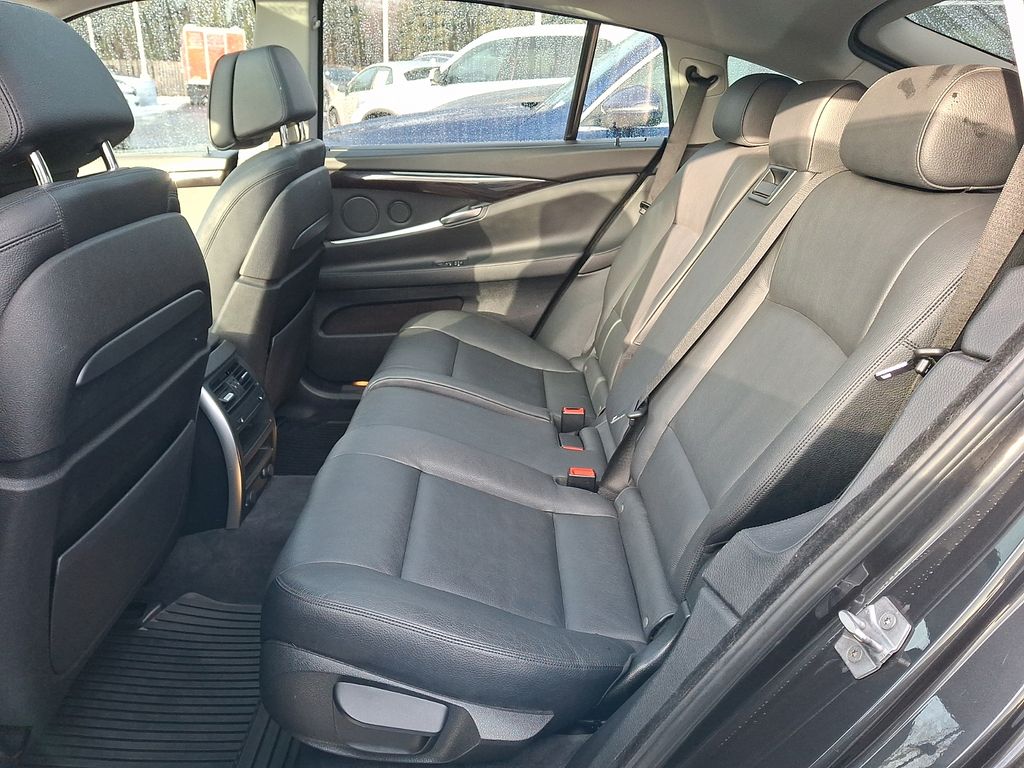 Thumbnail: 2017 BMW 5 Series - 7