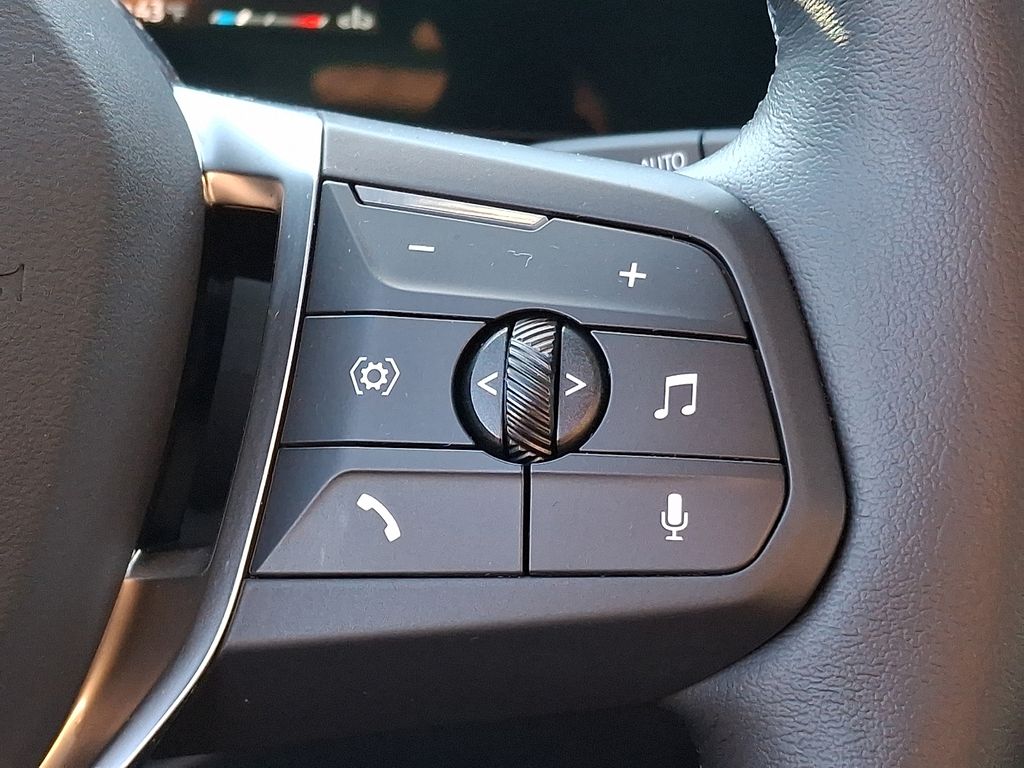 Thumbnail: 2023 BMW X1 - 18