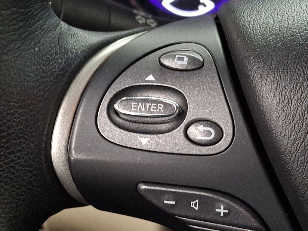 Thumbnail: 2017 INFINITI QX60 - 18