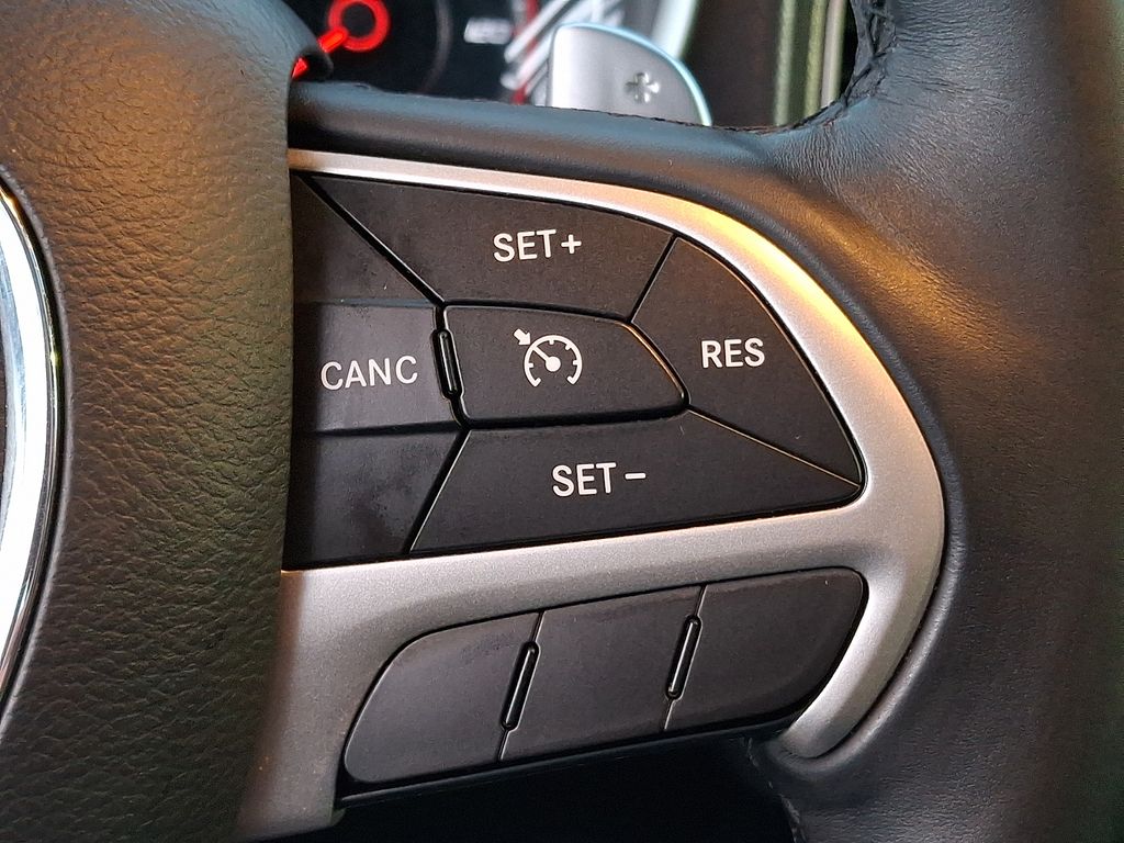 Thumbnail: 2016 Dodge Charger - 16