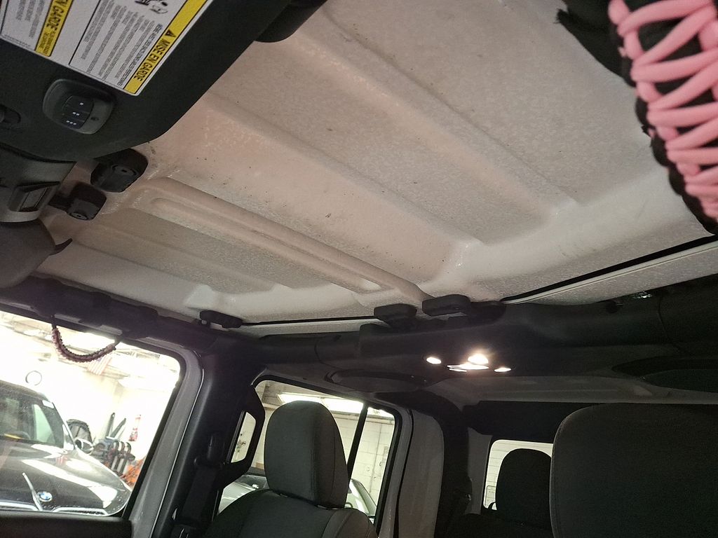 Thumbnail: 2022 Jeep Gladiator - 10