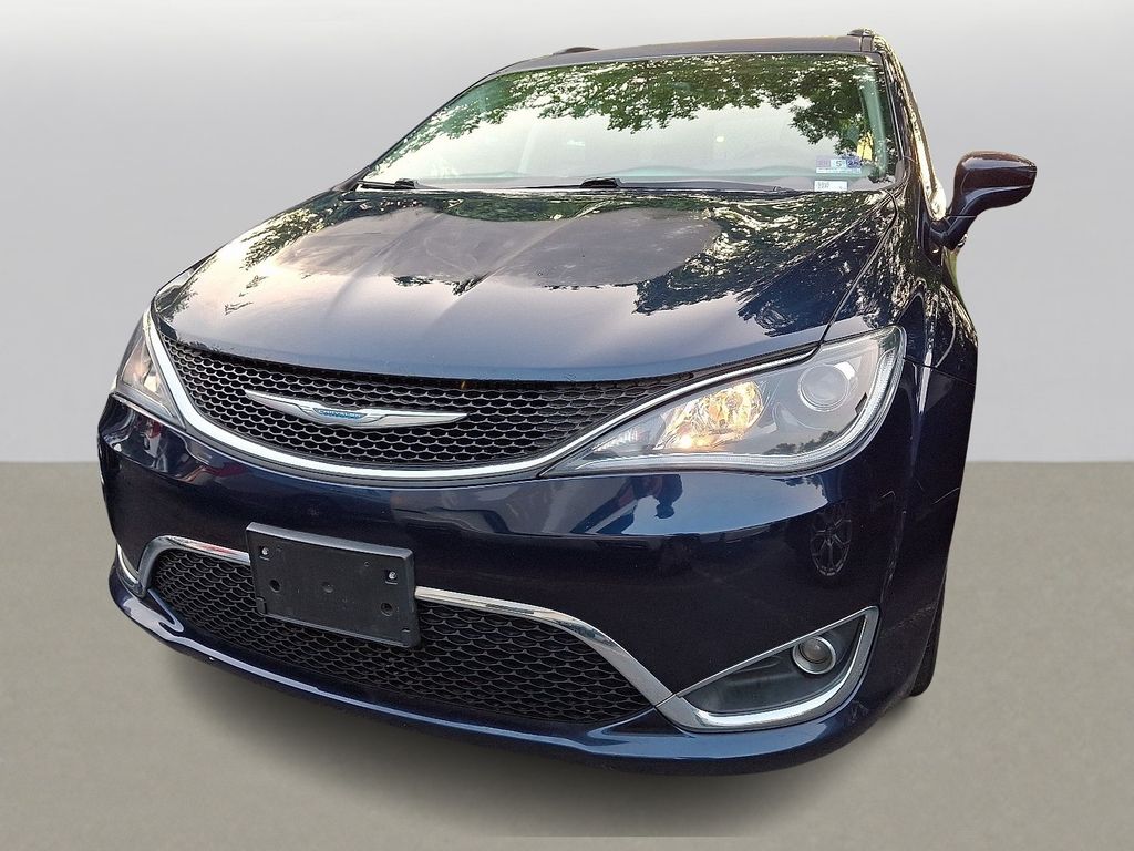Thumbnail: 2017 Chrysler Pacifica - 2