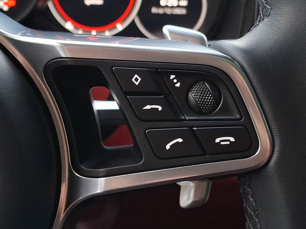 Thumbnail: 2022 Porsche Cayenne - 19
