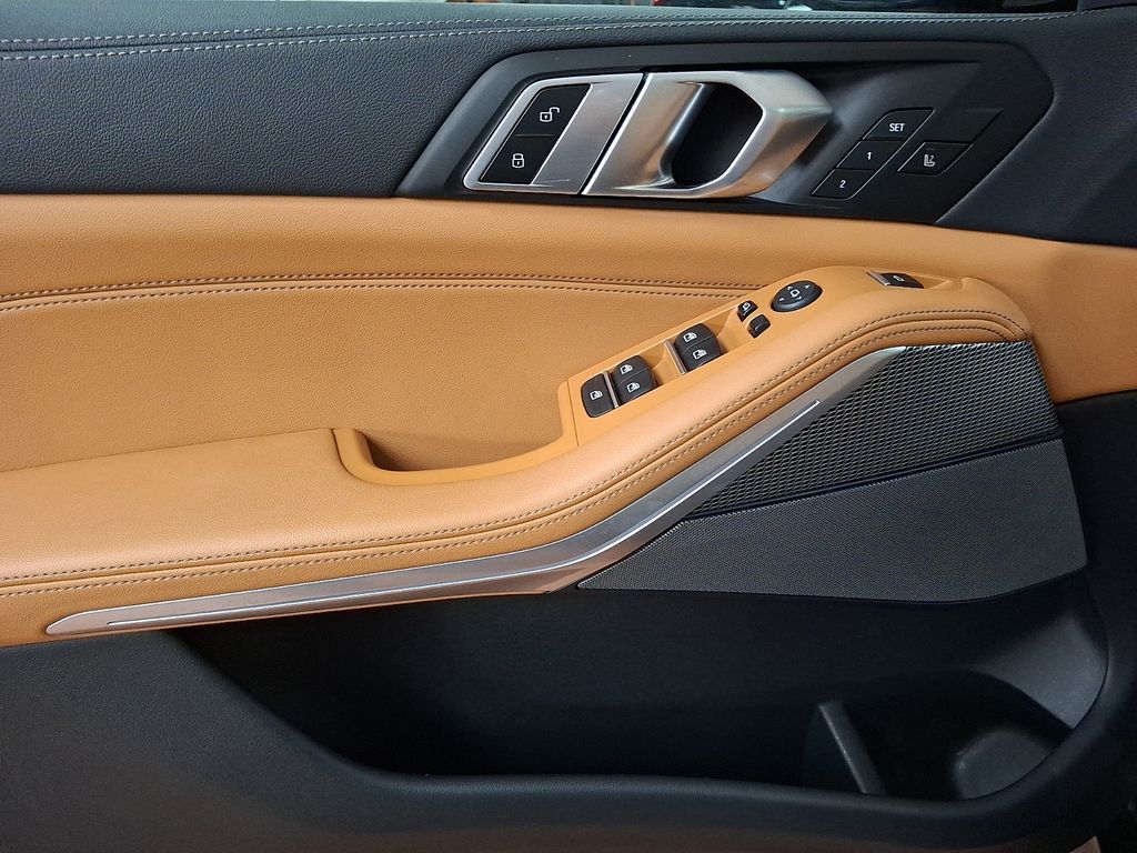 Thumbnail: 2023 BMW X5 - 8