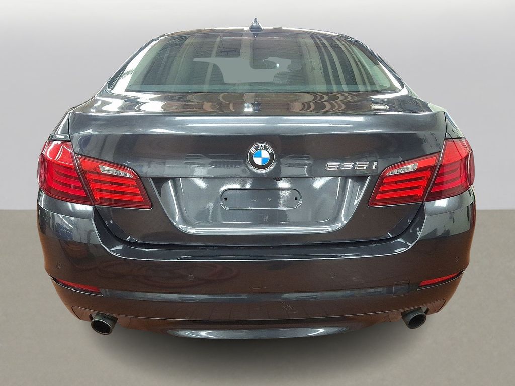 Thumbnail: 2011 BMW 5 Series - 5