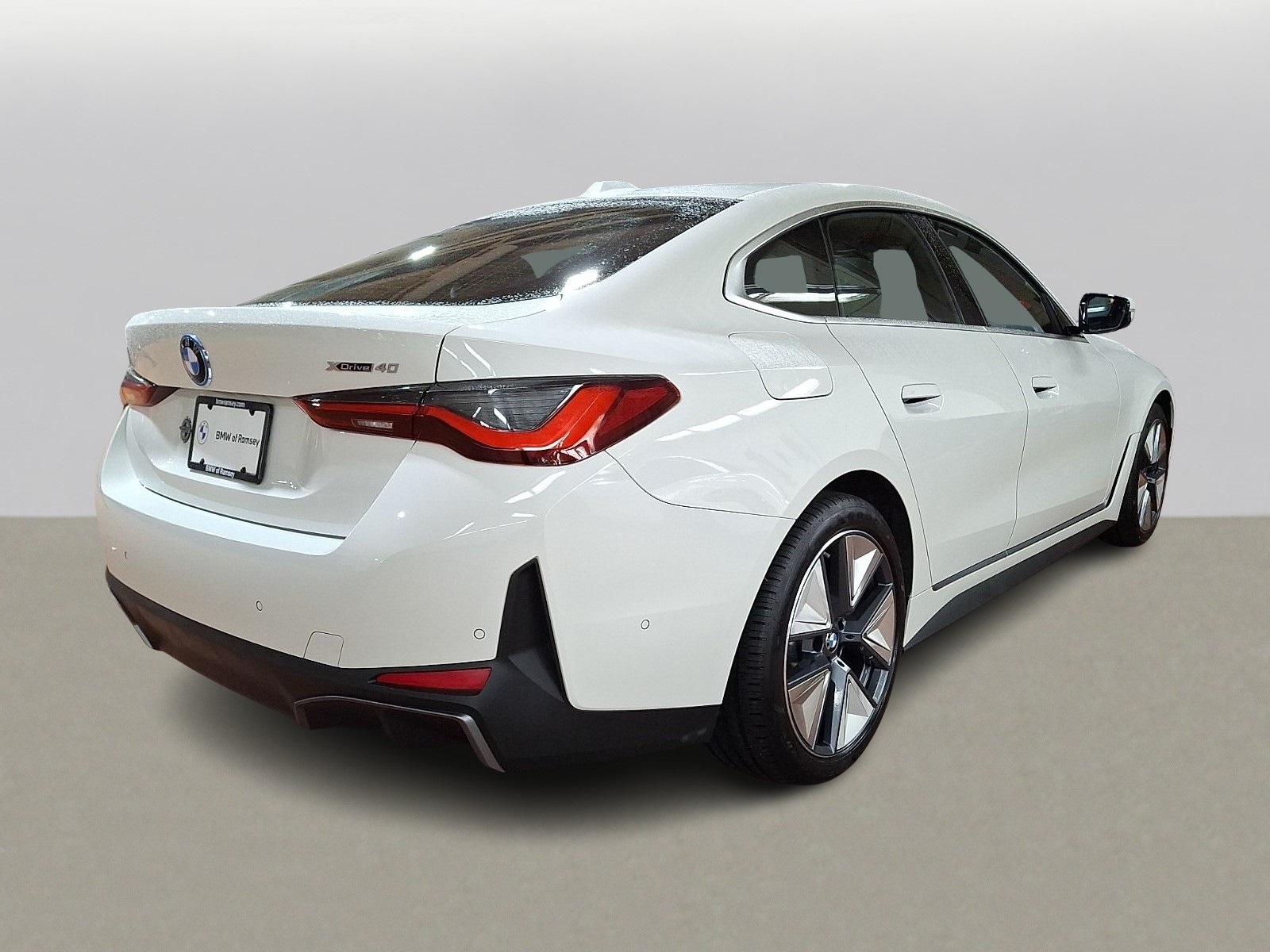 Thumbnail: 2025 BMW i4 - 3