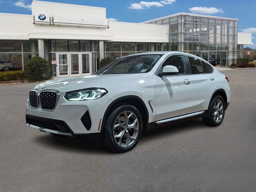 Thumbnail: 2023 BMW X4 - 1