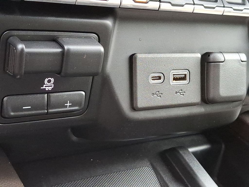 Thumbnail: 2019 Chevrolet Silverado 1500 - 16