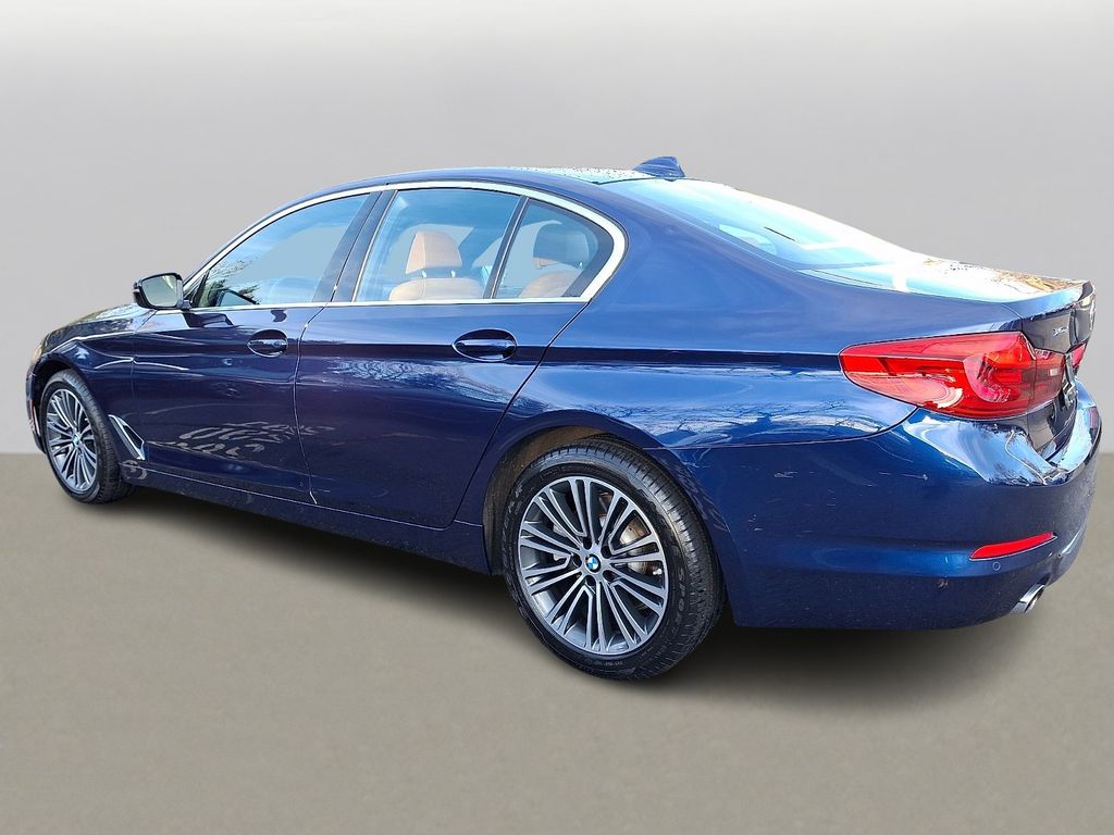 Thumbnail: 2019 BMW 5 Series - 5